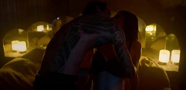  Alexandra Daddario Sex Scence in Lost Girls and Love Hotels